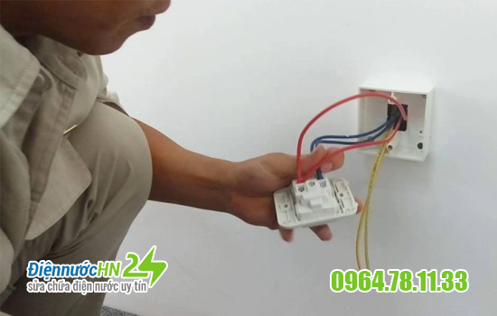 Hướng dẫn lắp ổ điện âm tường từ A - Z