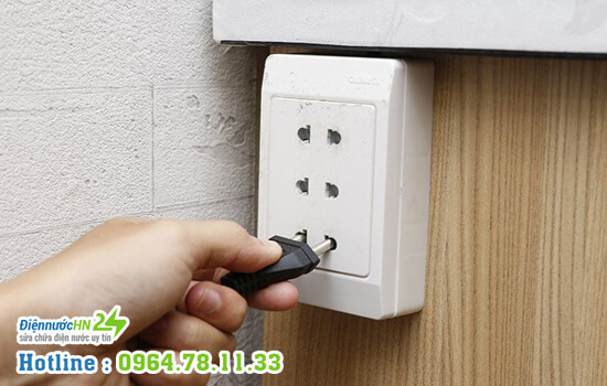 Sửa chữa ổ cắm điện trong gia đình
